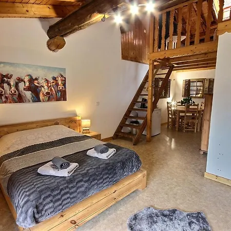 Les Balcons Du Molliebon Apartment Seez